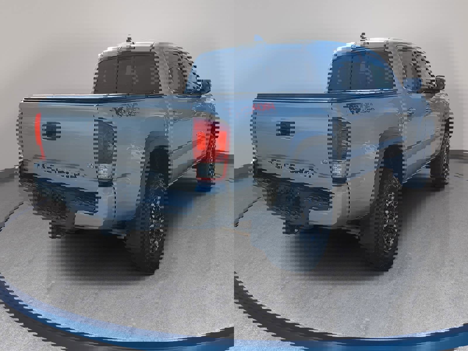 Used 2016 Toyota Tacoma TRD Off-Road w/ Premium & Technology Package image 5