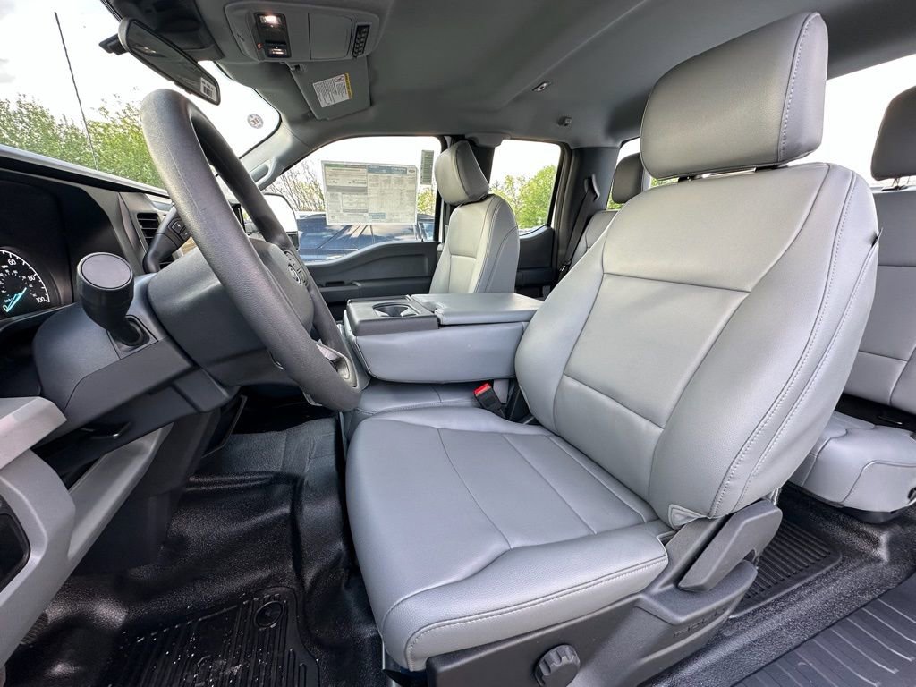 New 2026 Ford F250 XL w/ XL Chrome Package AWD/4WD image 16