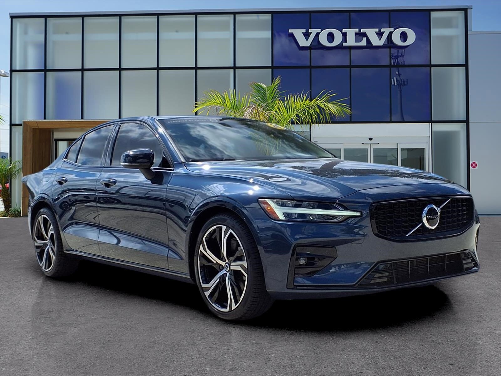 Certified 2024 Volvo S60 B5 Core FWD video 1