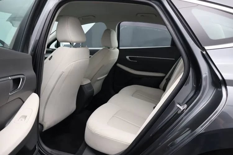 Used 2025 Hyundai Sonata SEL FWD image 15