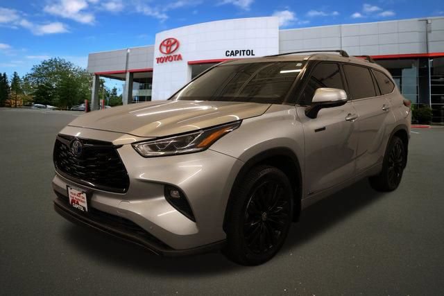 Used 2021 Toyota Highlander Platinum AWD/4WD image 6