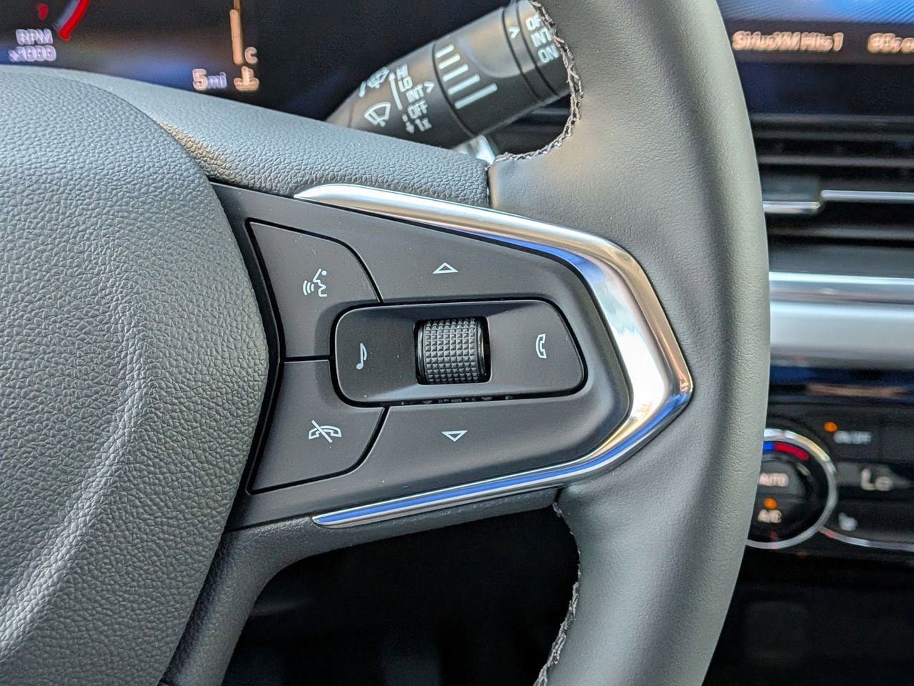 New 2026 Chevrolet Trax LT w/ Driver Confidence Package FWD image 12