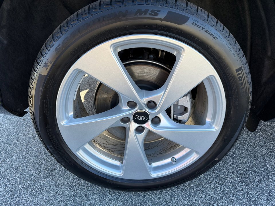 New 2025 Audi Q5 Premium Plus image 23