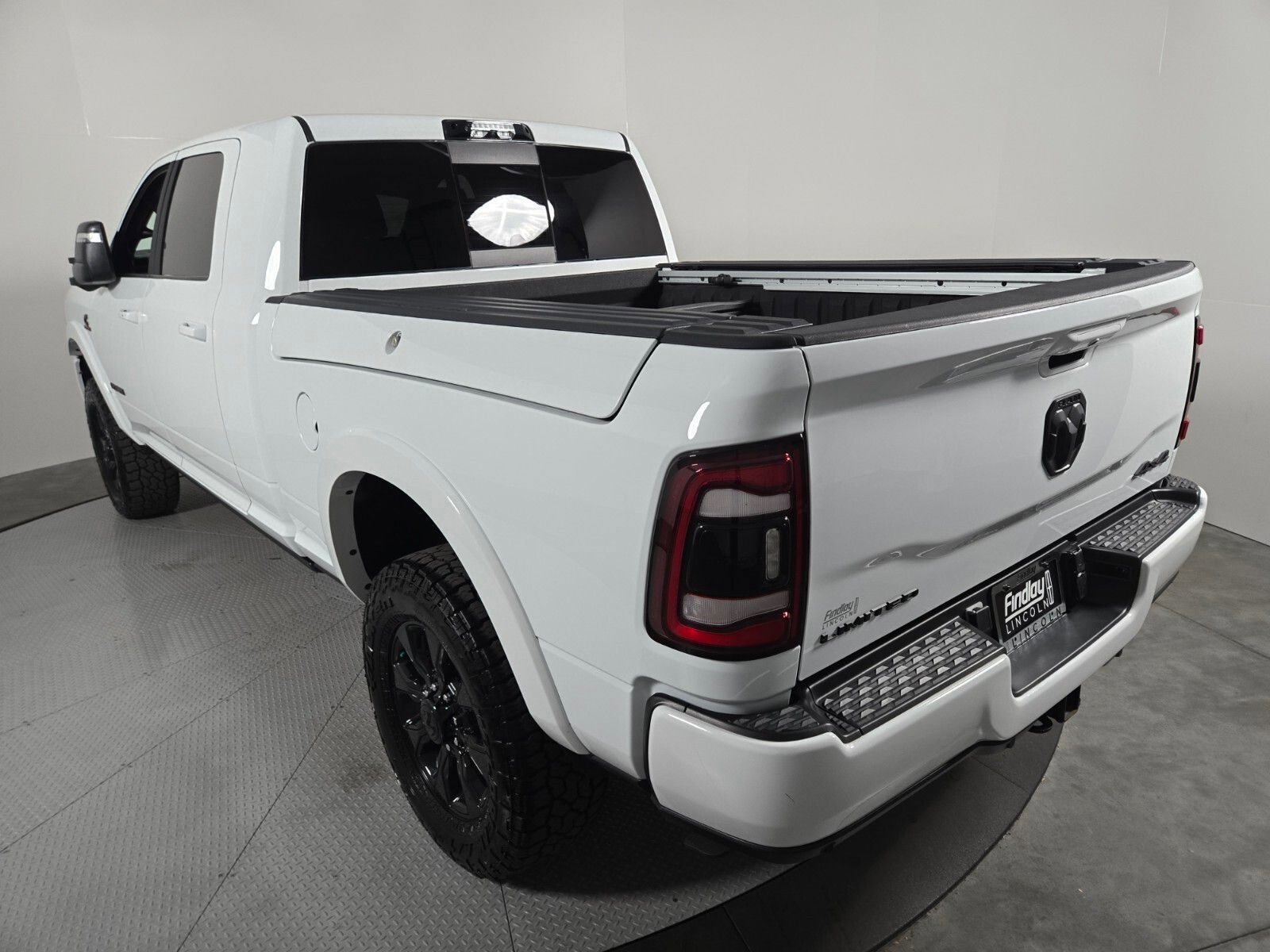 Used 2024 RAM 3500 Limited image 6