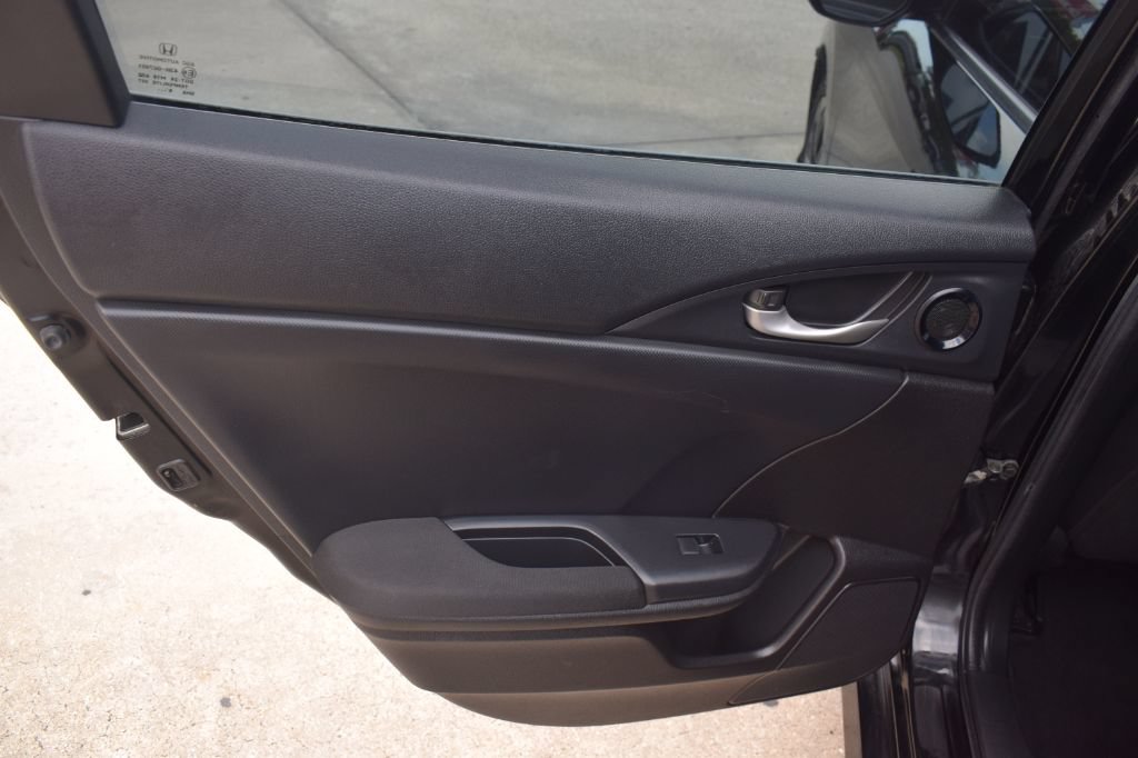 Used 2017 Honda Civic EX image 9