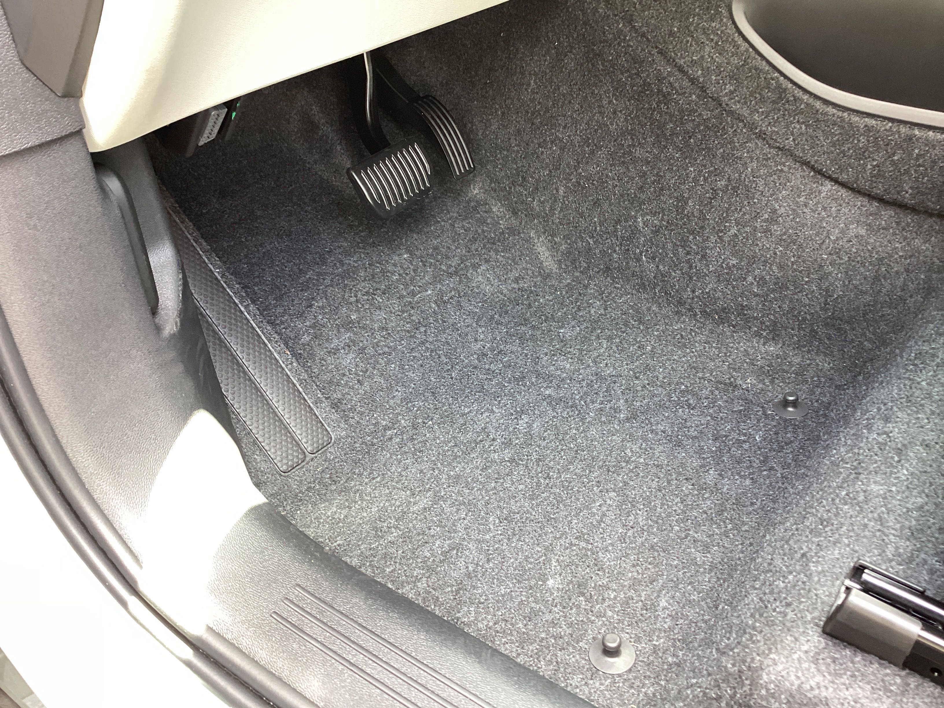 Used 2026 Volvo XC40 B5 Plus w/ Protection Package Premier image 16