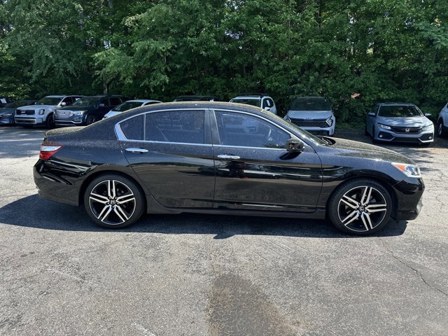 Used 2017 Honda Accord Sport Special Edition image 4