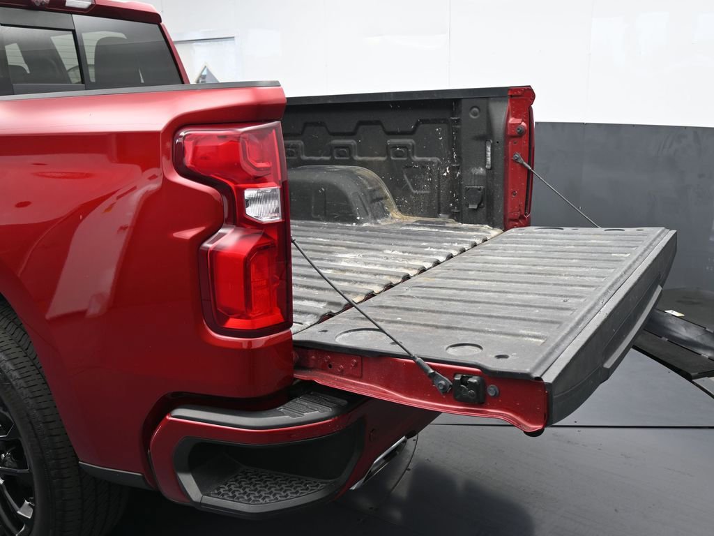 Used 2024 Chevrolet Silverado 1500 High Country w/ Technology Package RWD image 43