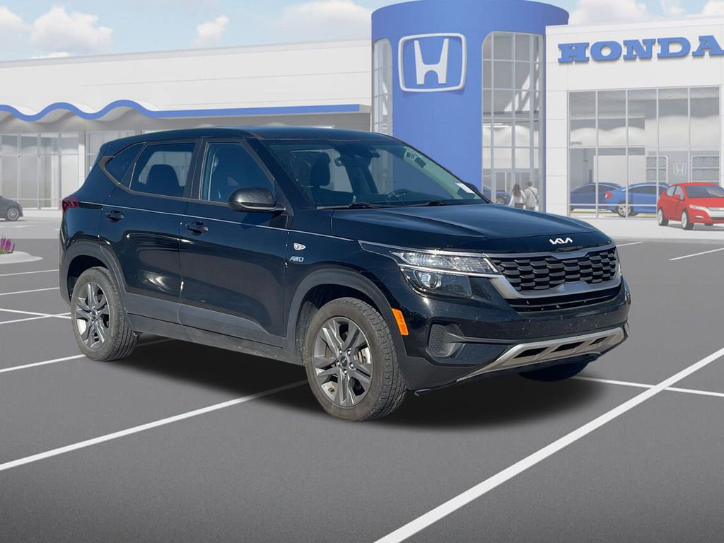 Used 2022 Kia Seltos LX image 1