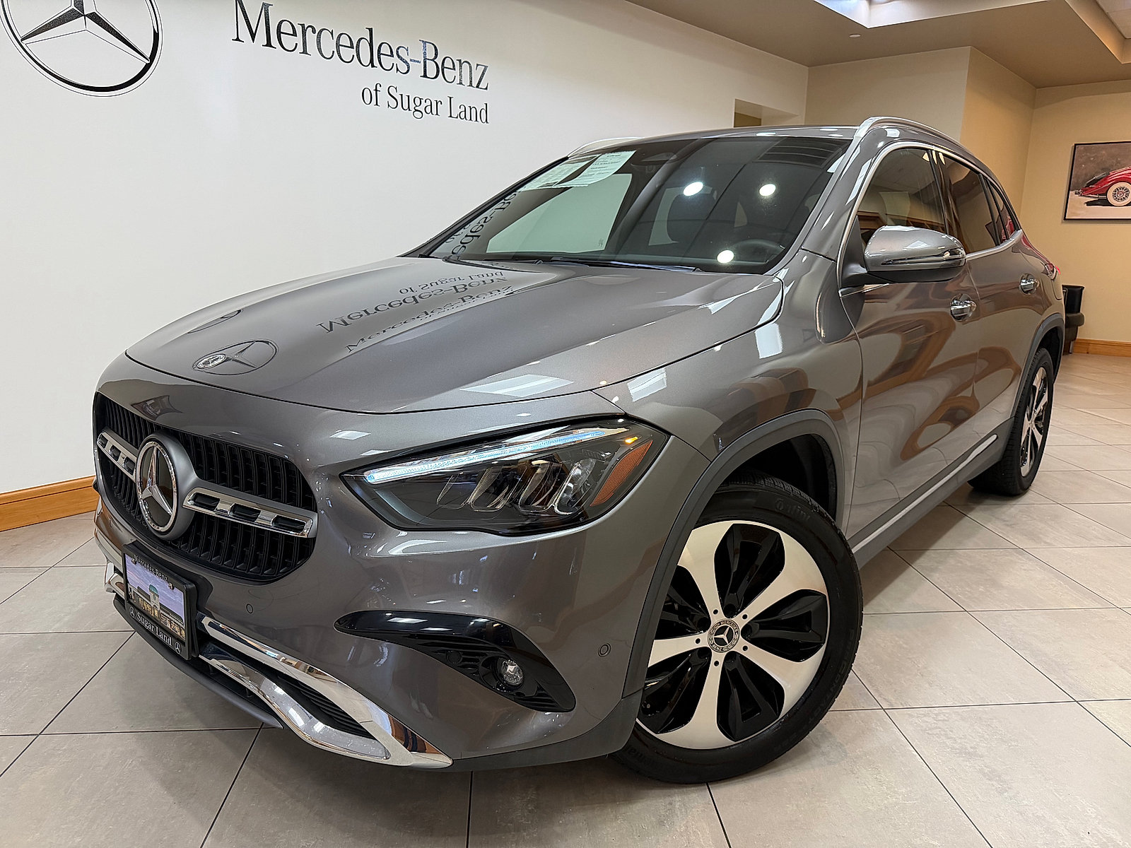 Used 2025 Mercedes-Benz GLA 250 image 1