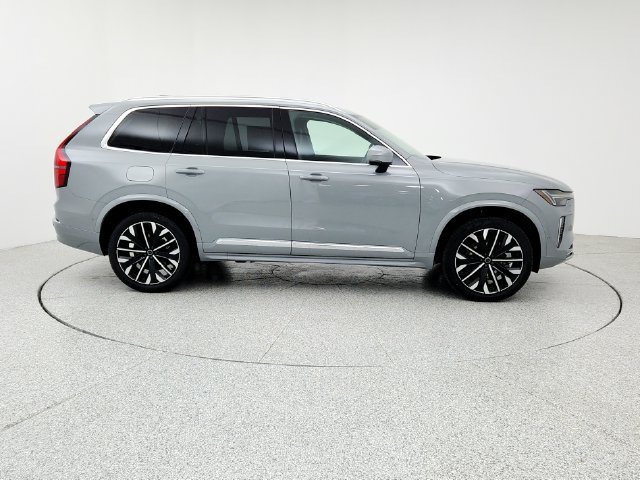 New 2026 Volvo XC90 T8 Plus w/ Protection Package Premier AWD/4WD image 4