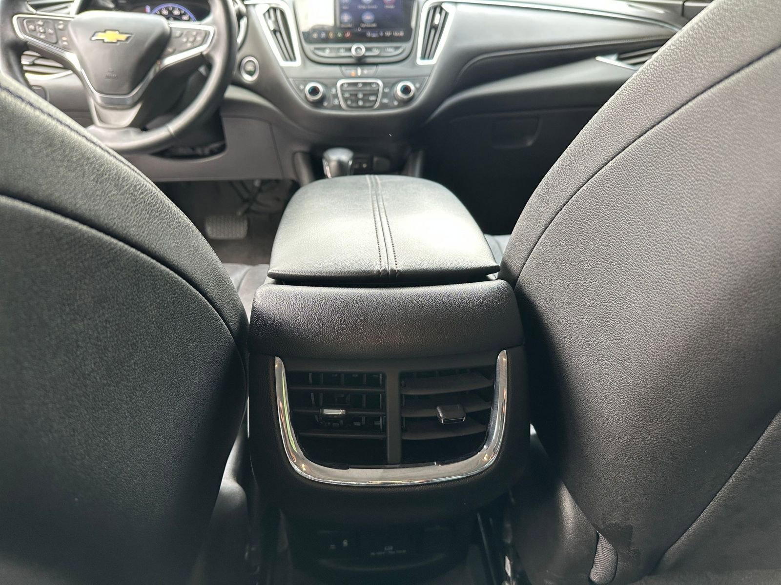 Used 2024 Chevrolet Malibu LT image 24