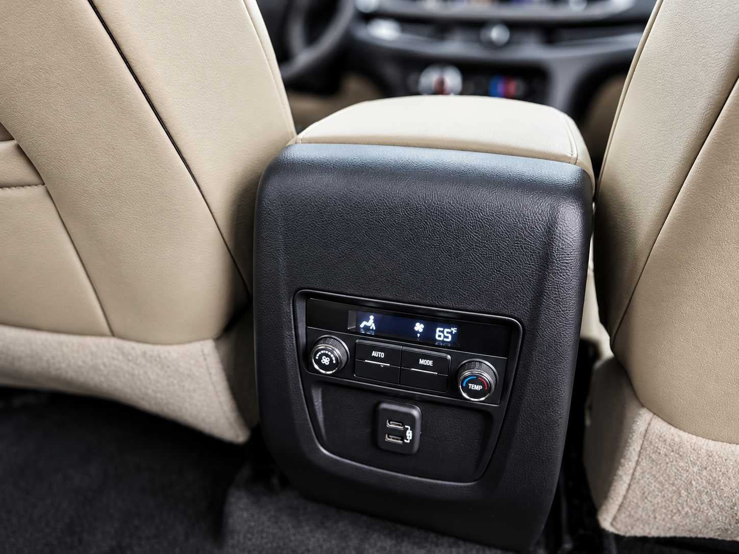 Used 2020 Buick Enclave Essence AWD/4WD image 17