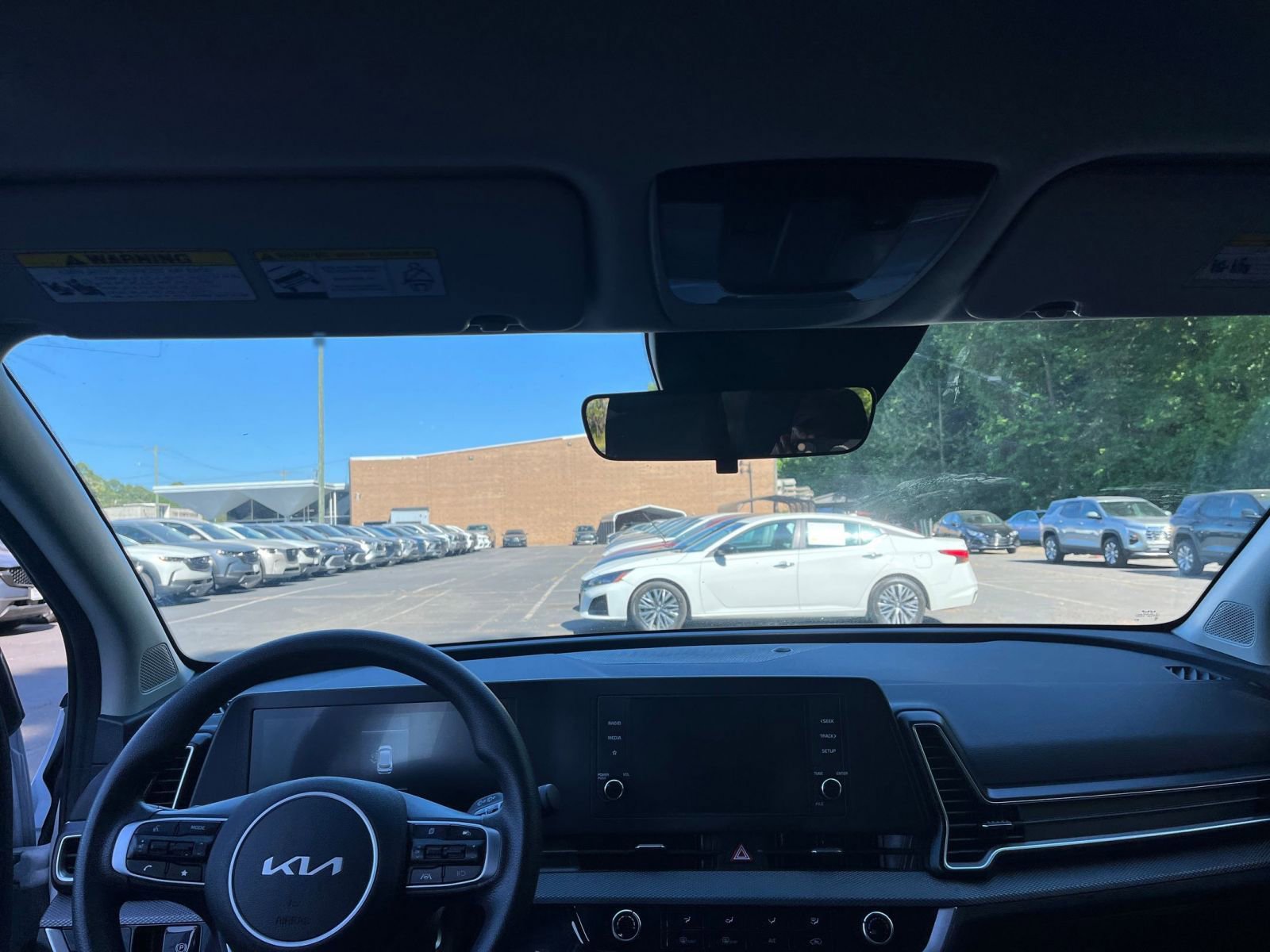 Used 2025 Kia Sportage LX FWD image 32