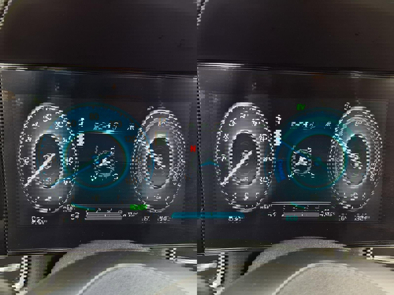 Used 2024 Hyundai Elantra Limited image 17