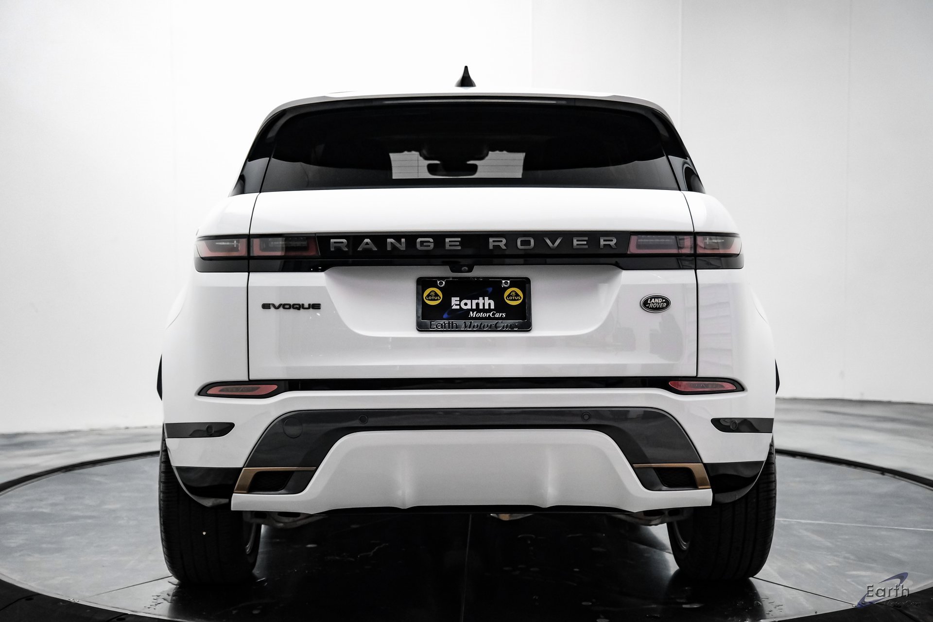 Used 2023 Land Rover Range Rover Evoque R-Dynamic S image 9