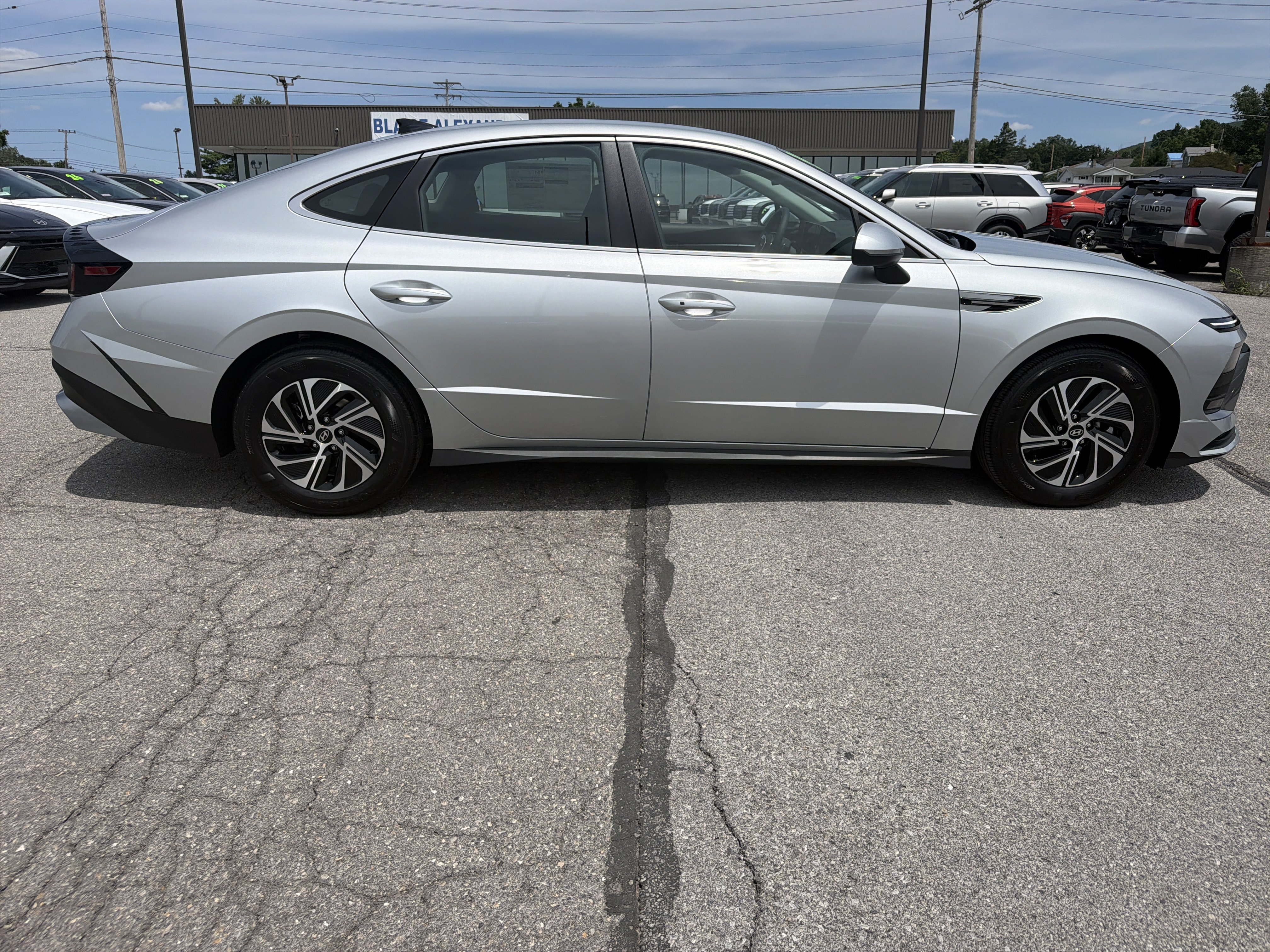 New 2026 Hyundai Sonata Blue FWD image 2