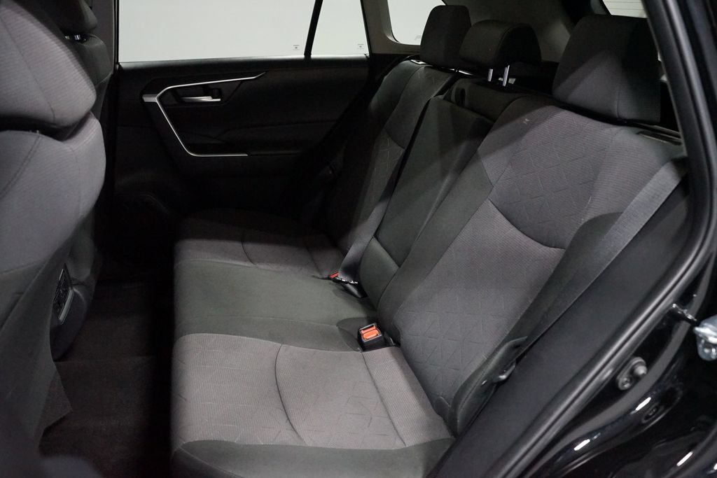 Certified 2025 Toyota RAV4 XLE FWD image 29