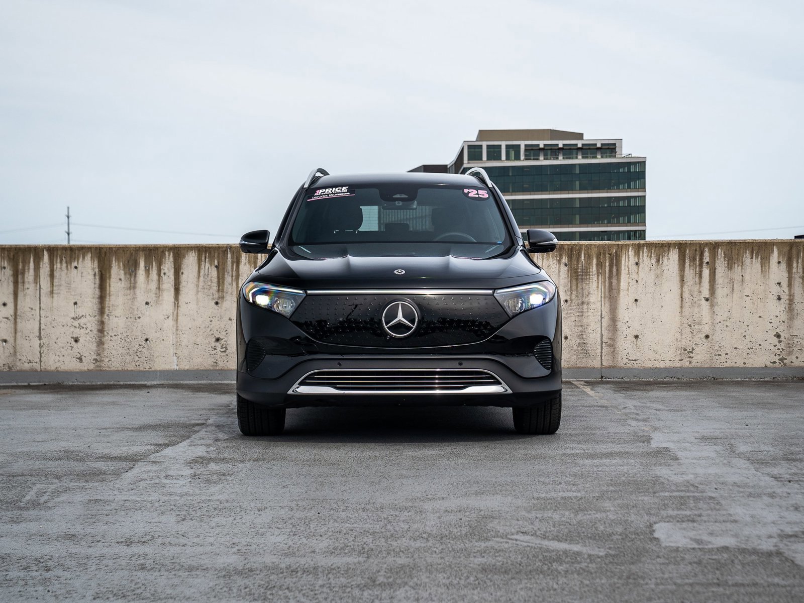 Used 2025 Mercedes-Benz EQB 300 4MATIC video 2