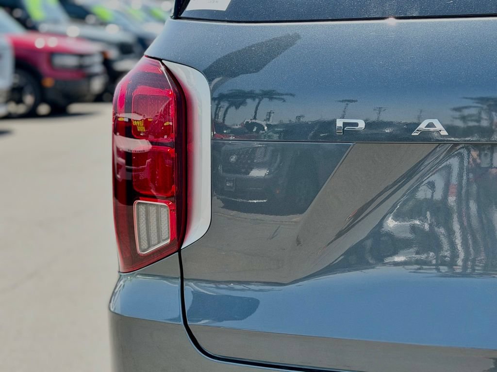 Used 2022 Hyundai Palisade Limited w/ Cargo Package FWD image 13