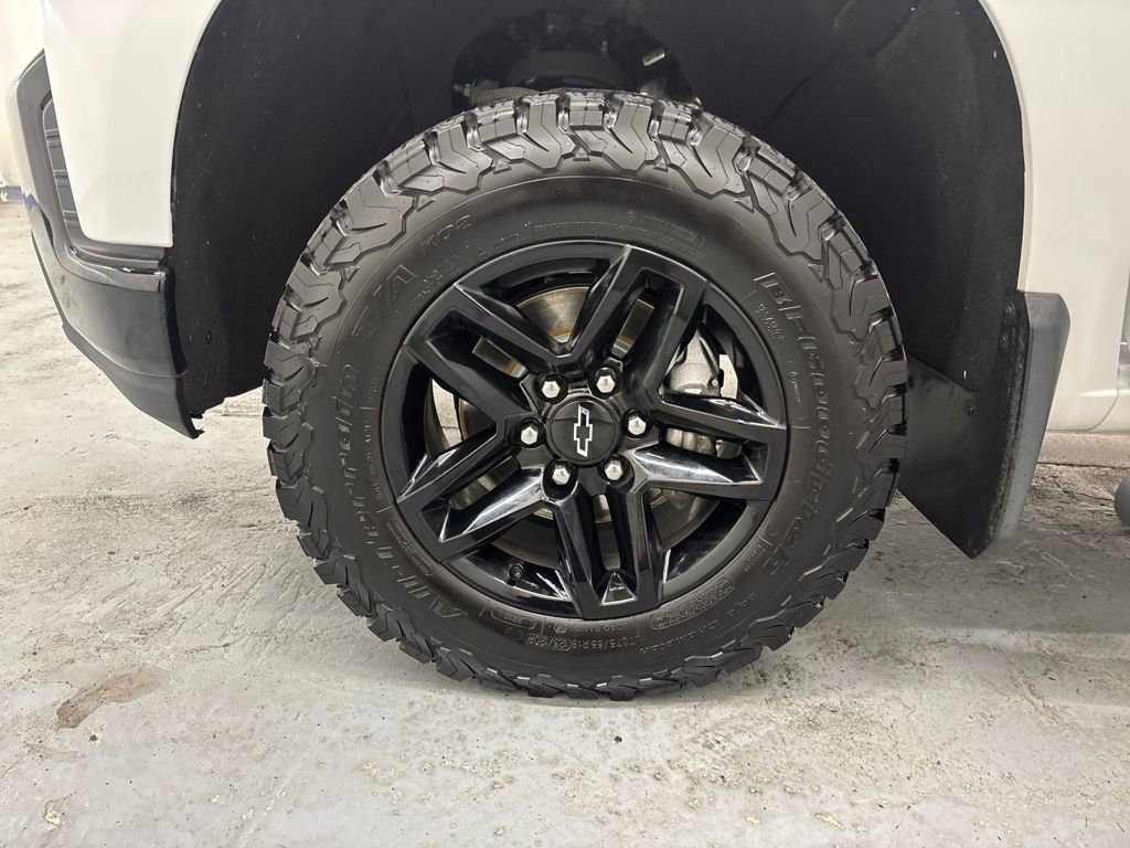 Used 2020 Chevrolet Silverado 1500 LT Trail Boss image 27