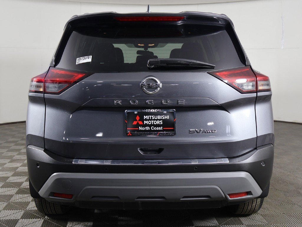 Used 2021 Nissan Rogue SV w/ Premium Package image 12