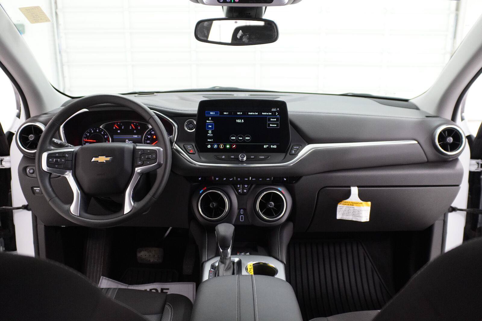 Used 2026 Chevrolet Blazer LT w/ Convenience Package FWD image 28