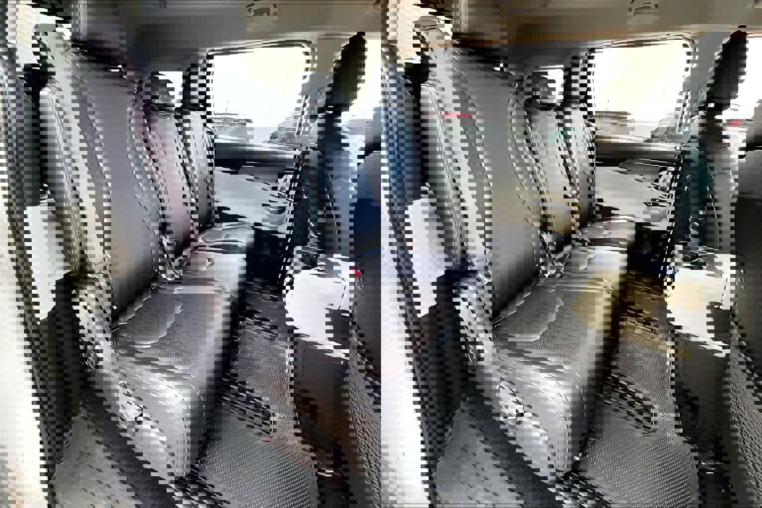 Used 2024 Kia Carnival LX image 18