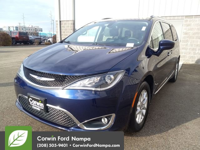 Used 2020 Chrysler Pacifica Touring-L image 7