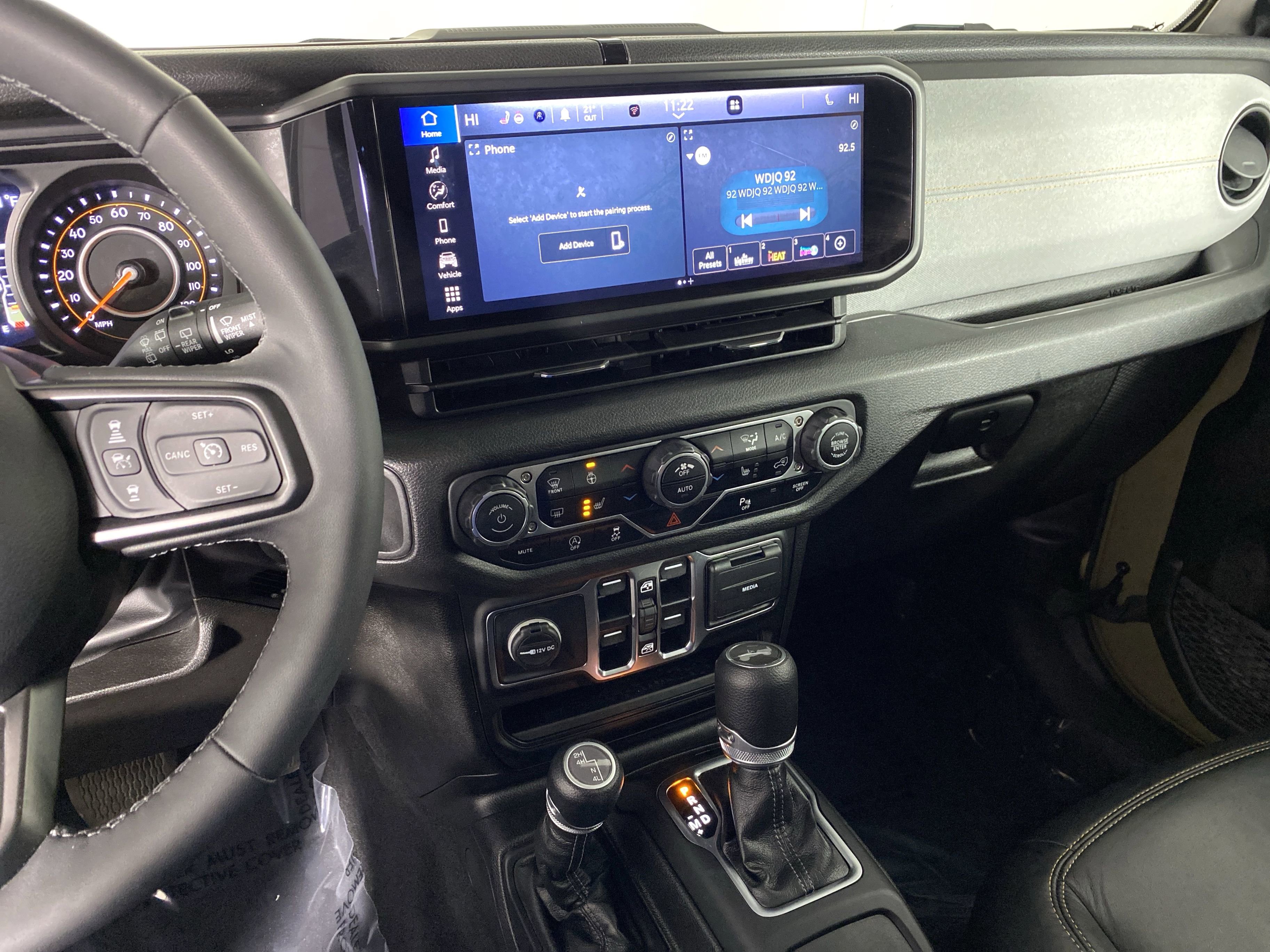 Used 2025 Jeep Wrangler Sport S image 26