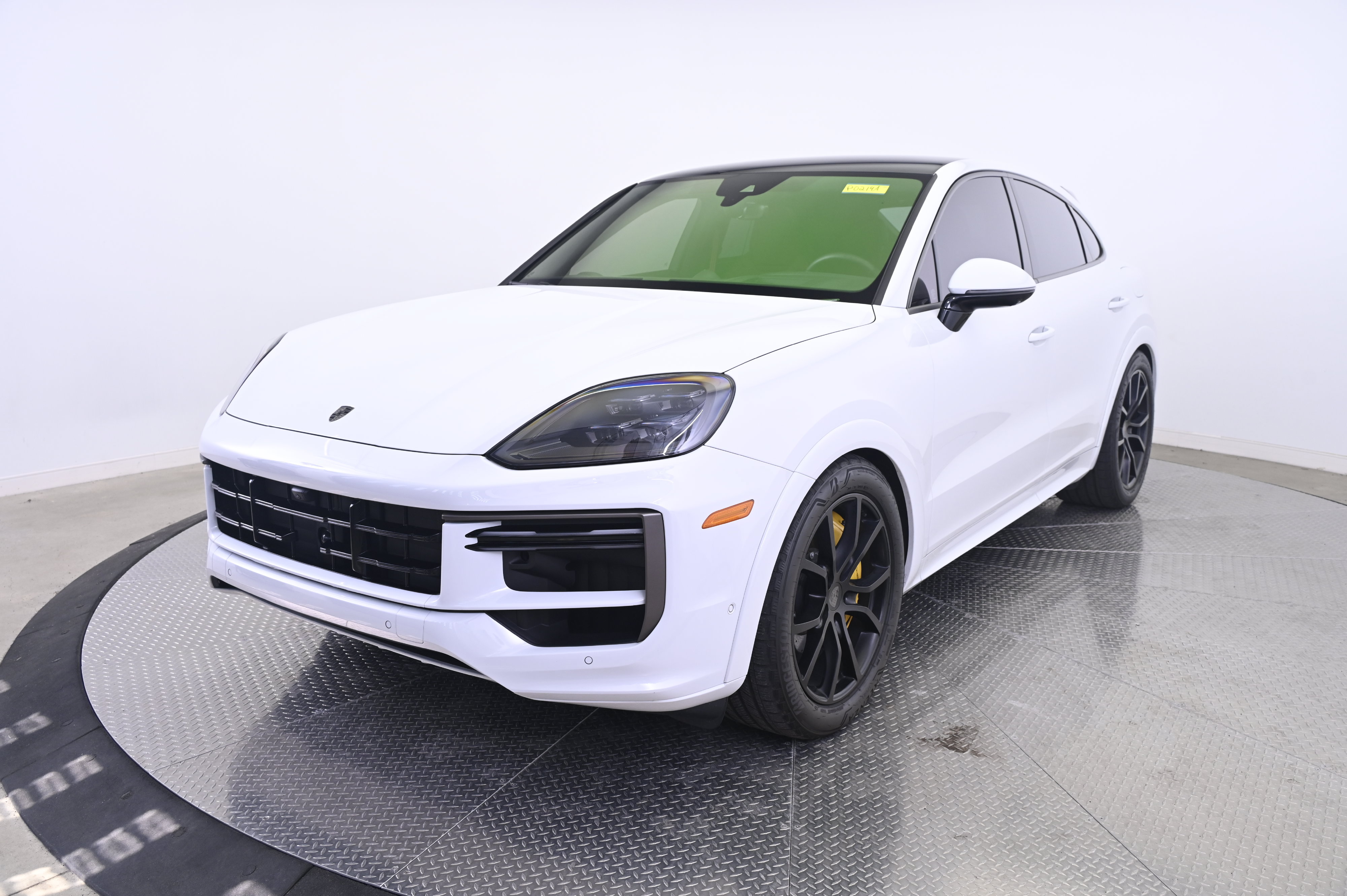 Certified 2026 Porsche Cayenne Turbo AWD/4WD image 1