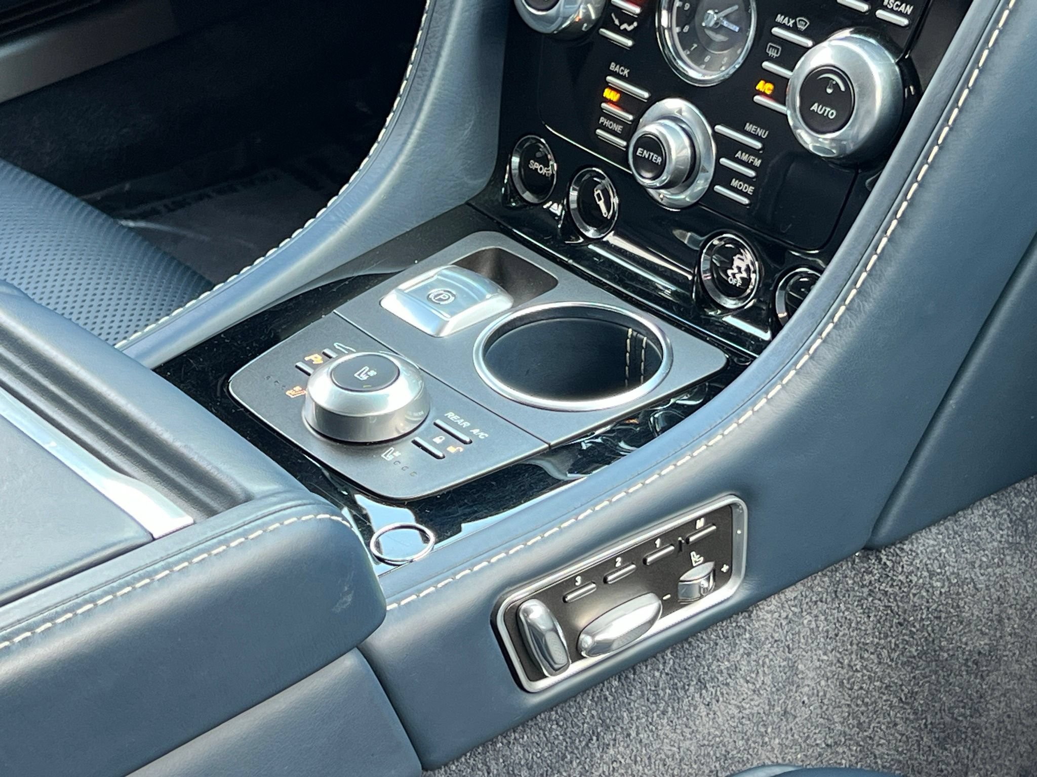 Used 2014 Aston Martin Rapide S RWD image 39