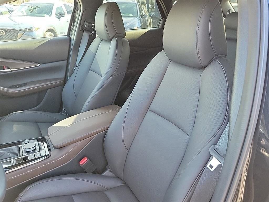 Certified 2025 MAZDA CX-30 2.5 Turbo w/ Premium Package image 24