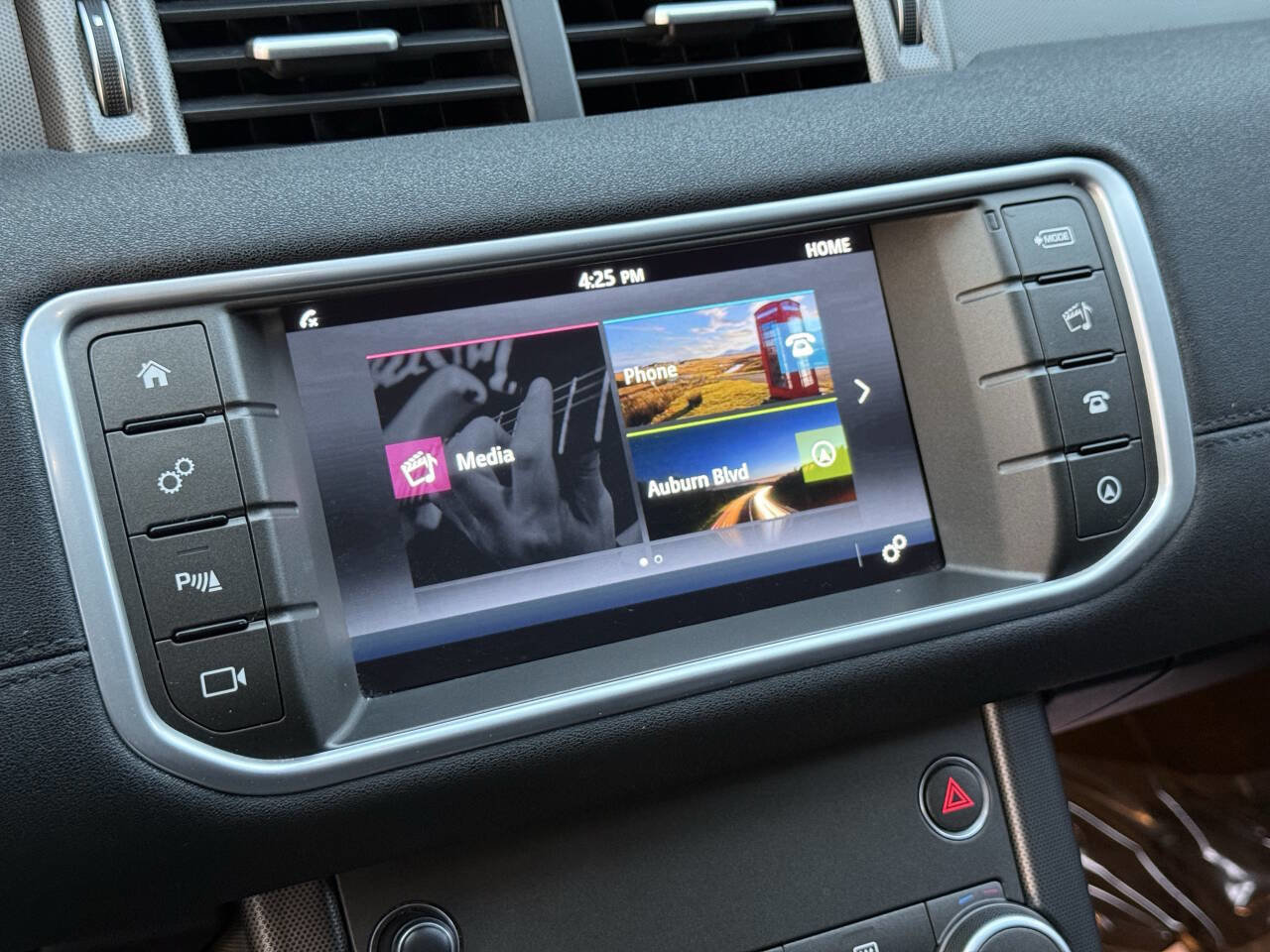 Used 2018 Land Rover Range Rover Evoque SE image 24