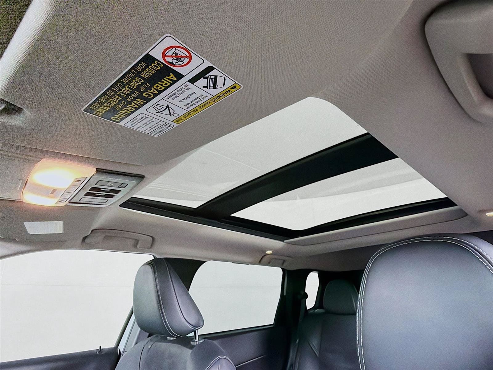 Used 2023 Mitsubishi Outlander SE FWD image 5