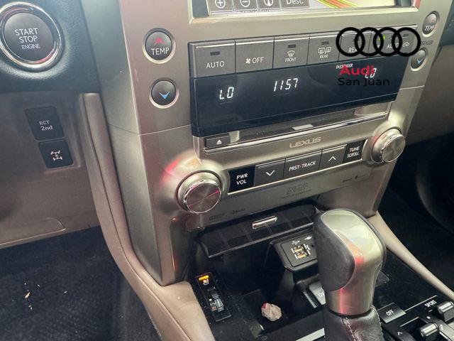 Used 2020 Lexus GX 460 Luxury w/ Accessory Package AWD/4WD image 29
