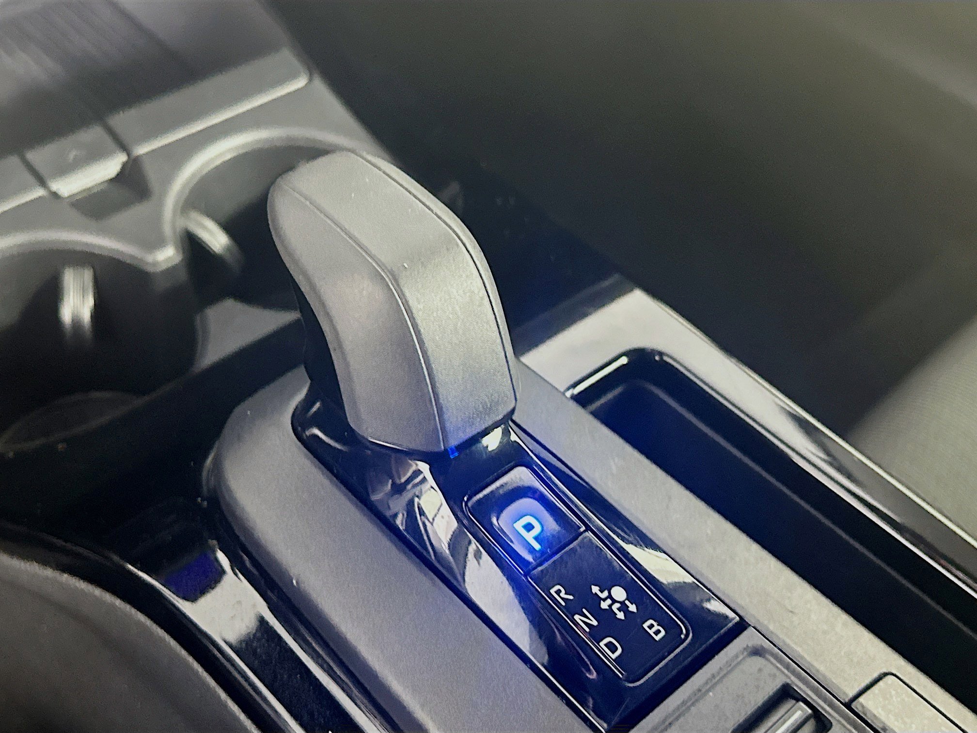 Used 2024 Toyota Prius LE image 25