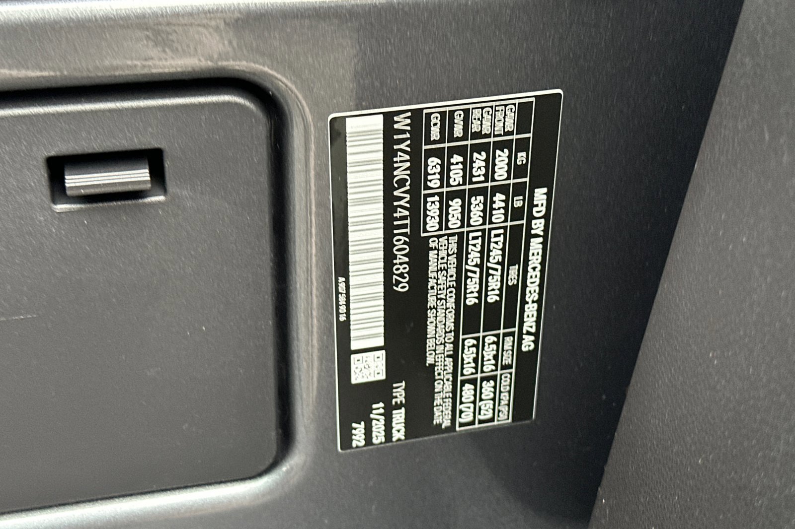 New 2026 Mercedes-Benz Sprinter 2500 image 28