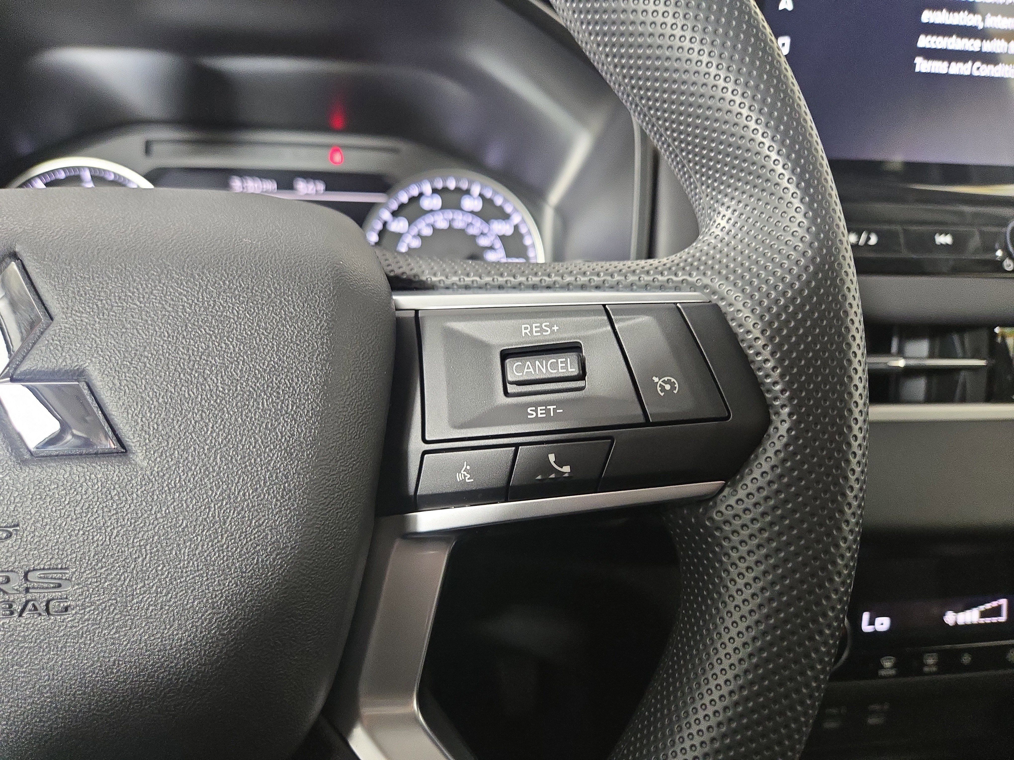 New 2026 Mitsubishi Outlander ES image 15