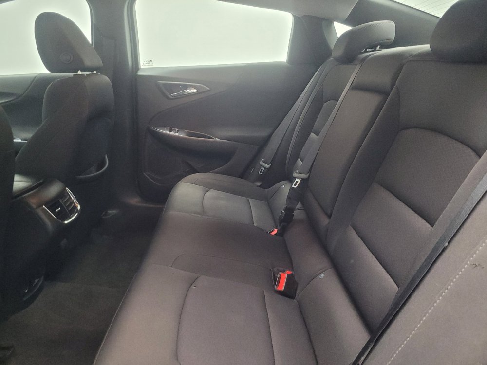 Used 2018 Chevrolet Malibu LT FWD image 18