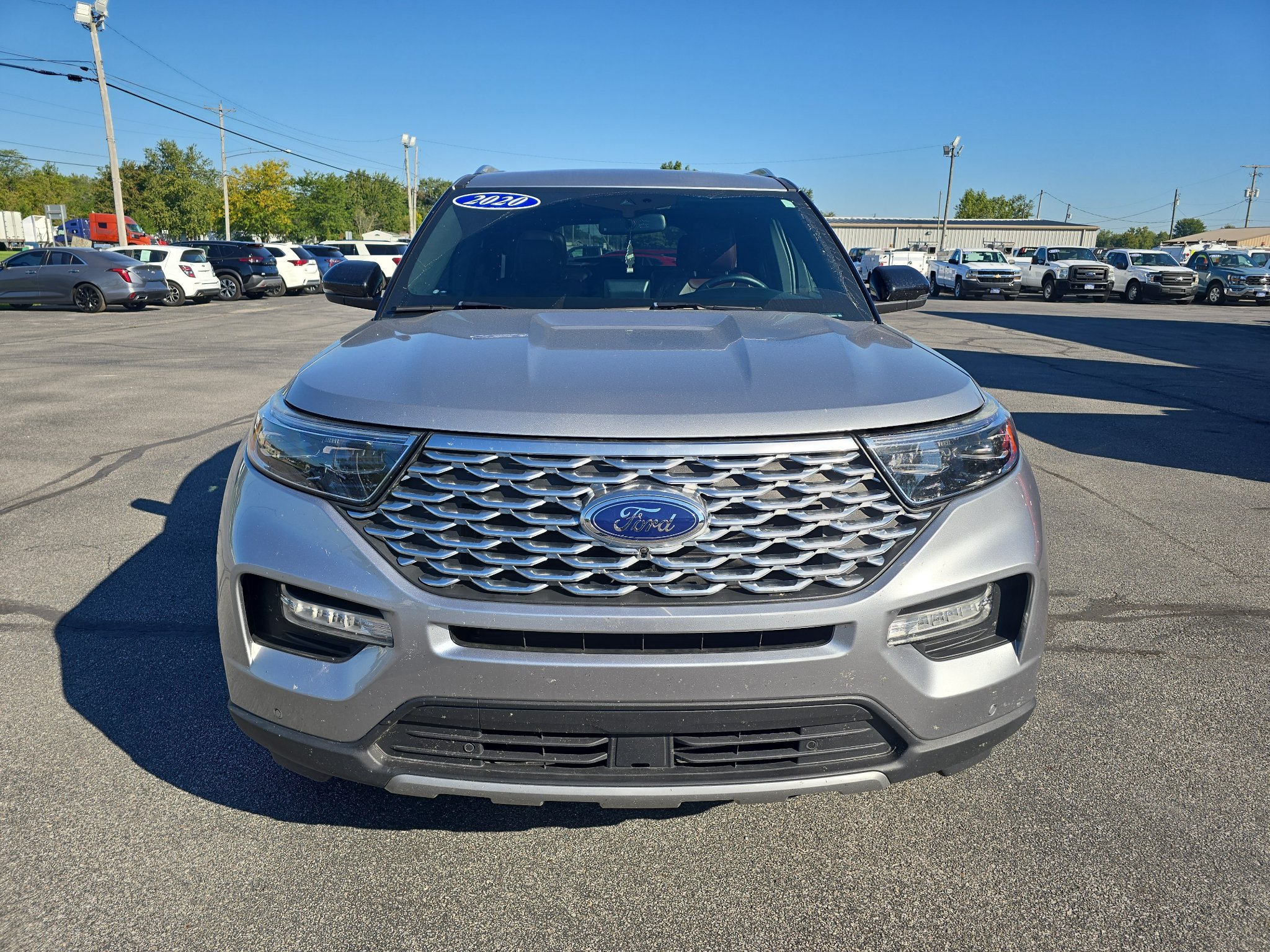 Used 2020 Ford Explorer Platinum w/ Premium Technology Package AWD/4WD image 3