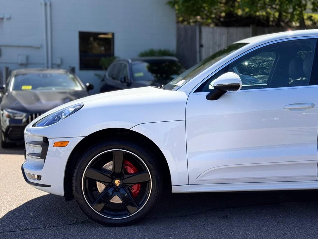 Used 2017 Porsche Macan Turbo AWD/4WD image 9