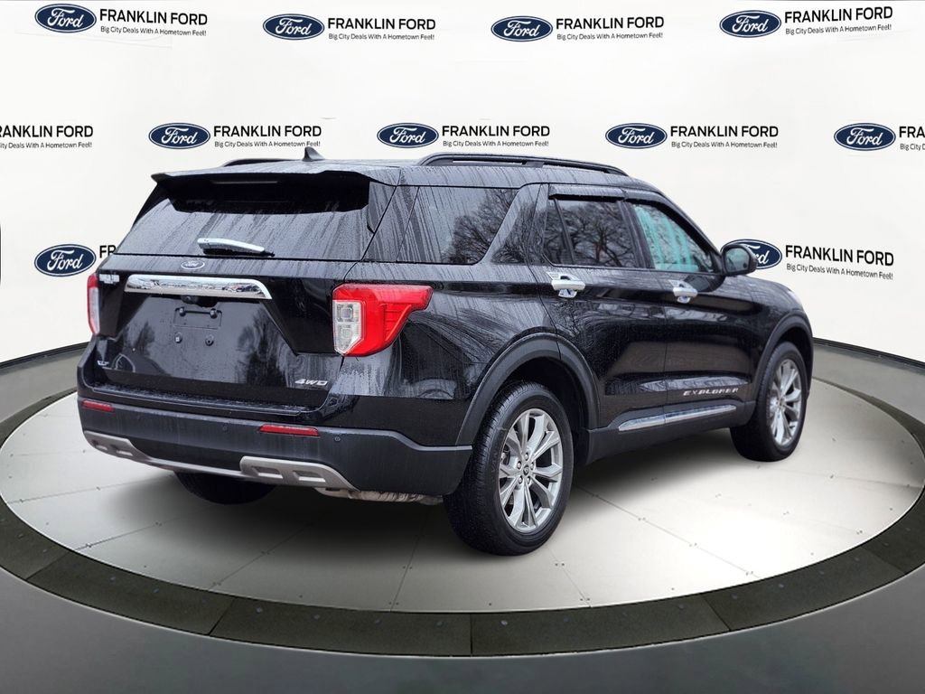 Certified 2022 Ford Explorer XLT w/ Equipment Group 202A AWD/4WD image 5