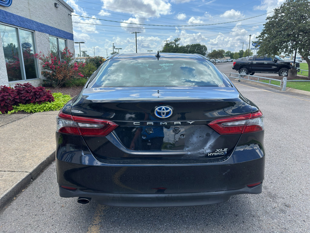 Used 2022 Toyota Camry XLE FWD image 5