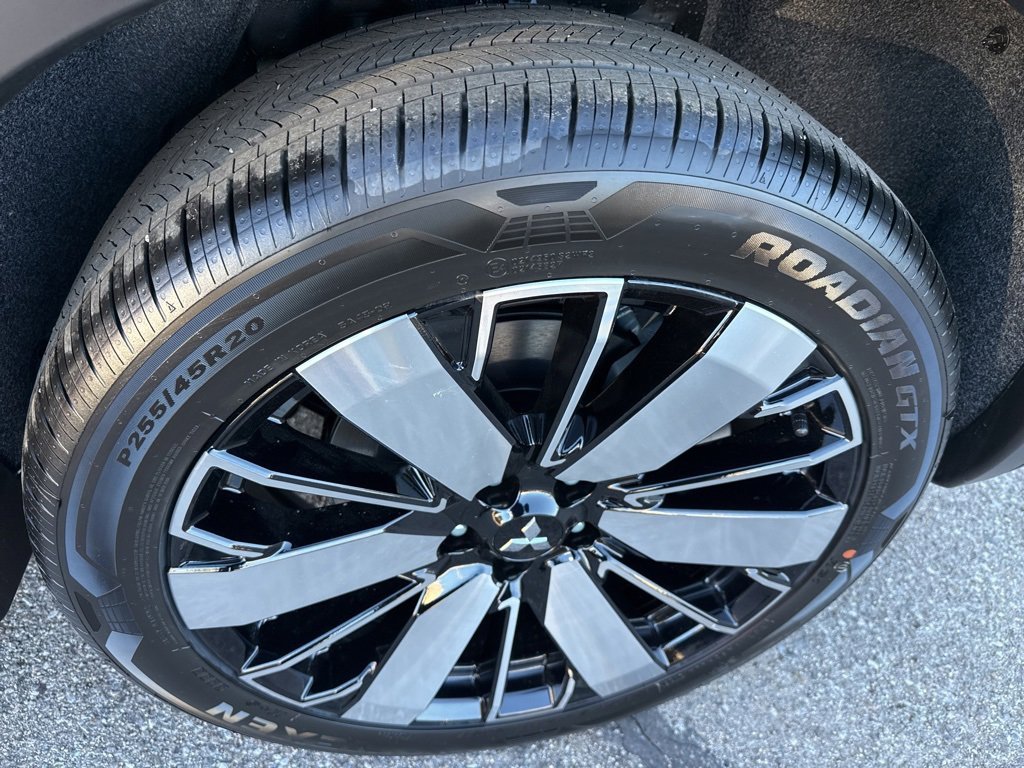 New 2025 Mitsubishi Outlander SE image 10