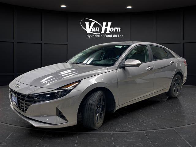 Certified 2023 Hyundai Elantra SEL FWD image 3