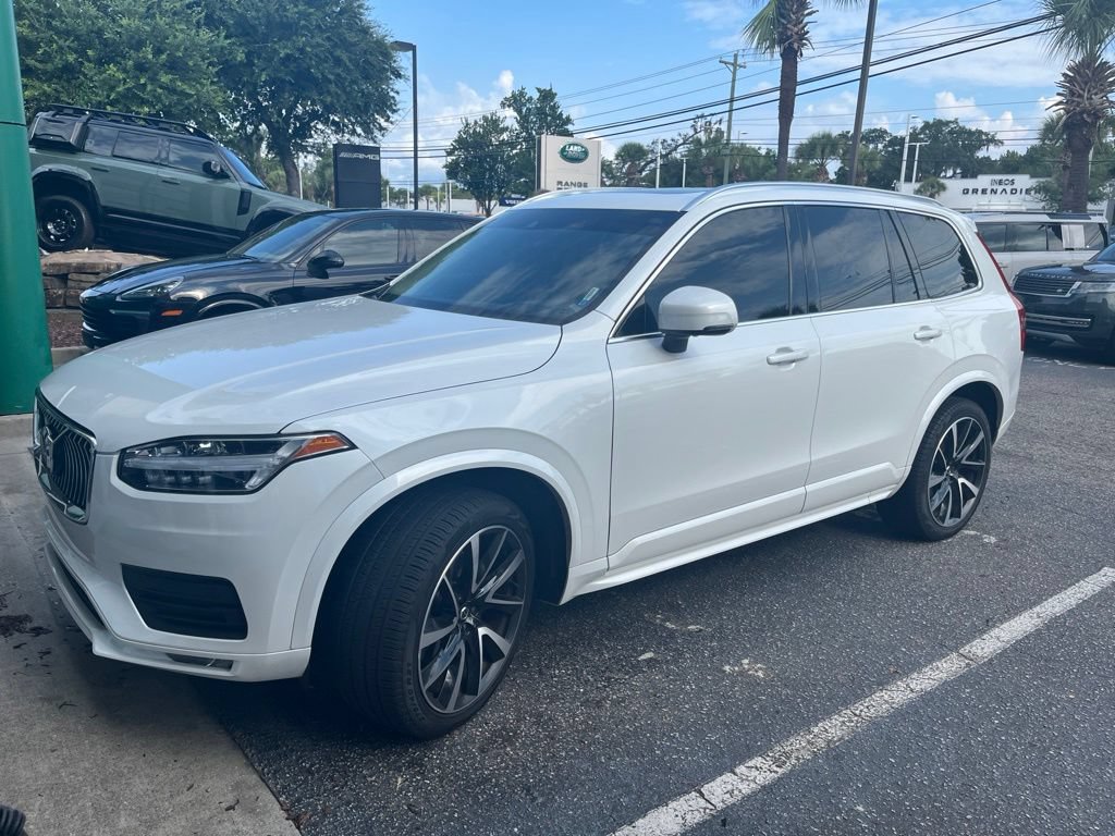 Used 2022 Volvo XC90 T6 Momentum w/ Advanced Package