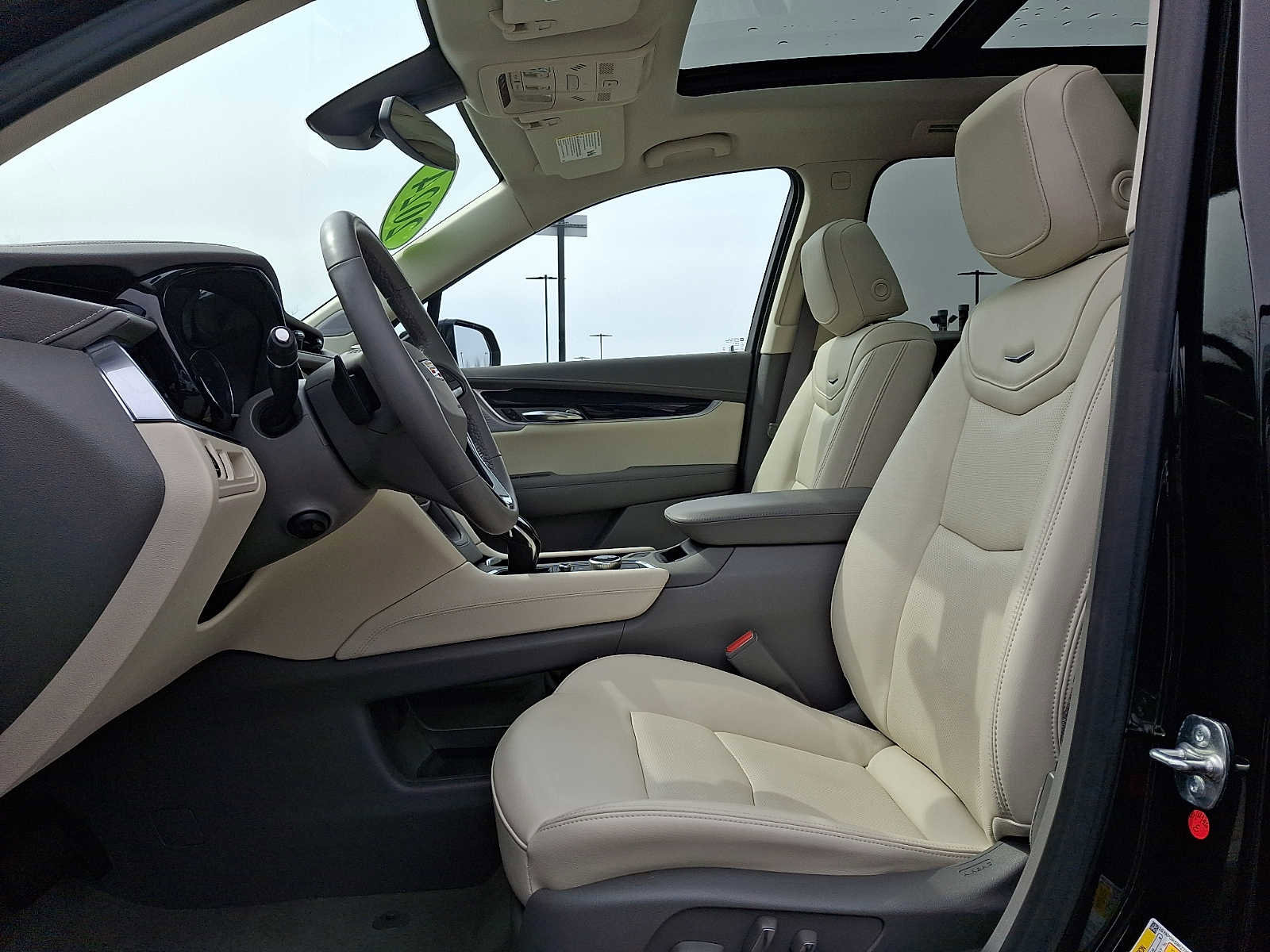 Used 2024 Cadillac XT6 Premium Luxury image 14