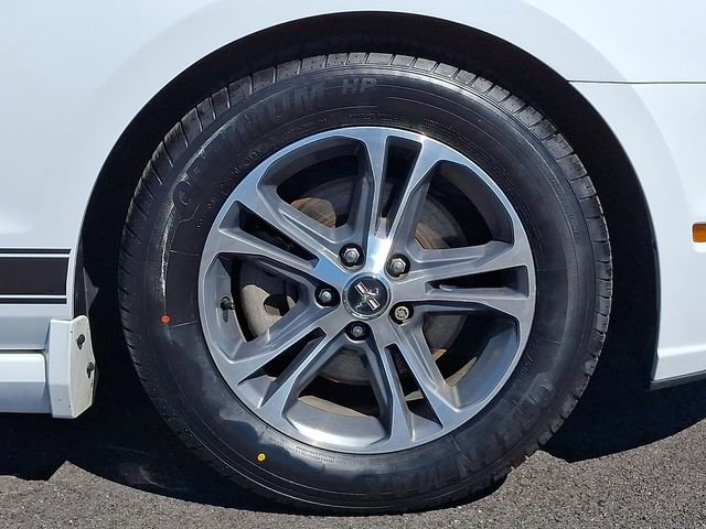Used 2014 Ford Mustang Premium image 11