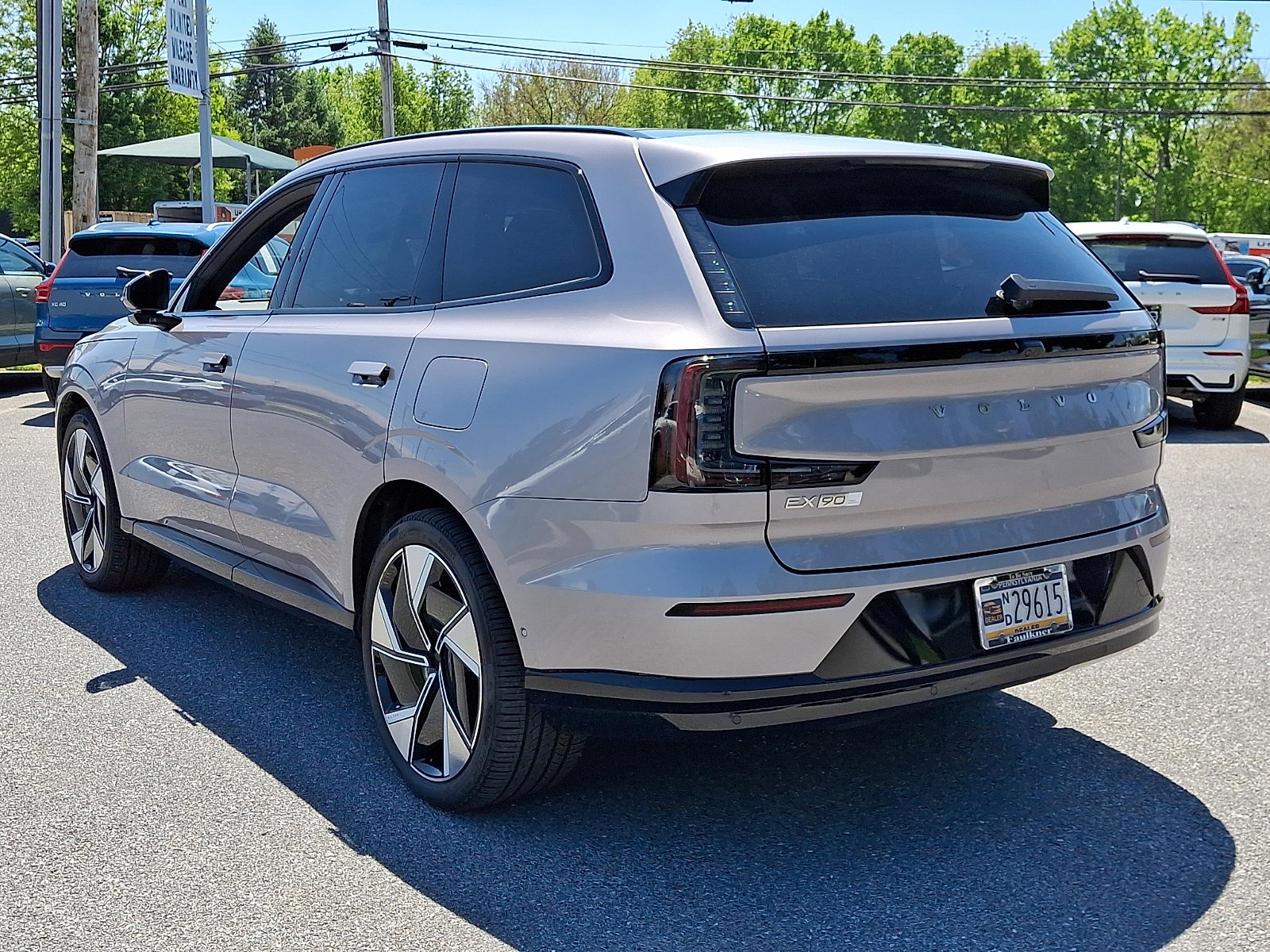 New 2026 Volvo EX90 Ultra AWD/4WD image 3